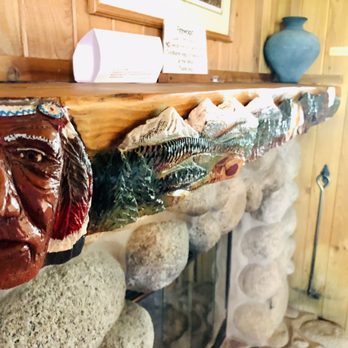 Idyllwild Inn - Carved mantle - Hotels Near Me - Idyllwild, California Idyllwild Inn - Carved mantle - Hotels Near Me - Idyllwild, California