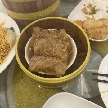 Hong Kong Palace - Bean curd wrapped around pork and vegetables 3.0 stars - Dim Sum Near Me - Millbrae, California Hong Kong Palace - Bean curd wrapped around pork and vegetables 3.0 stars - Dim Sum Near Me - Millbrae, California