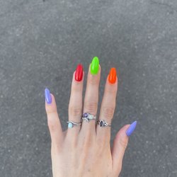Healthy Nails Encino