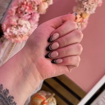Studio Nail Bar - Oval Gel X - Nail Salons Near Me - Burbank, California Studio Nail Bar - Oval Gel X - Nail Salons Near Me - Burbank, California