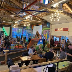 Birdie Time Pub - Inside