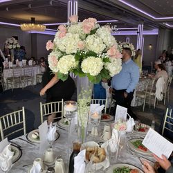 Columbia Florist - Our centerpieces for our wedding