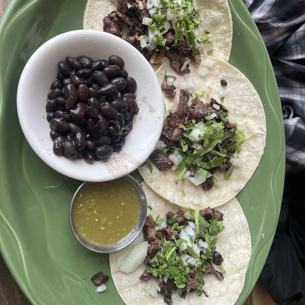 Carne asada street tacos