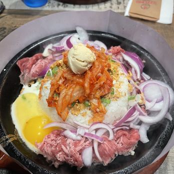 Sizzling Lunch - Garlic Beef Pepper Rice with kimchi, onion and egg added - Japanese Near Me - San Jose, California Sizzling Lunch - Garlic Beef Pepper Rice with kimchi, onion and egg added - Japanese Near Me - San Jose, California