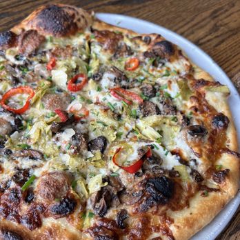 Peaceful Side Social - Sausage and Vegetable Pizza - Breweries Near Me - Townsend, Tennessee Peaceful Side Social - Sausage and Vegetable Pizza - Breweries Near Me - Townsend, Tennessee