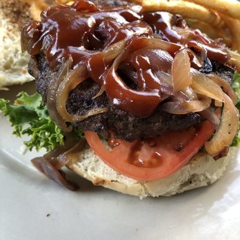 Toomey's - California burger - New American Near Me - Mammoth Lakes, California Toomey's - California burger - New American Near Me - Mammoth Lakes, California