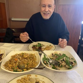 Hunan Village - Combo Fried Rice, and 2. Snow Peas, Mushroom and Water Chestnut. Great food - Chinese Near Me - Petaluma, California Hunan Village - Combo Fried Rice, and 2. Snow Peas, Mushroom and Water Chestnut. Great food - Chinese Near Me - Petaluma, California