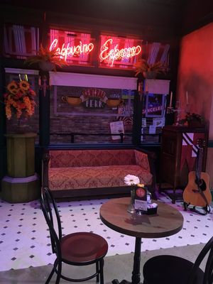 The FRIENDS™ Experience: The One in Vegas by null