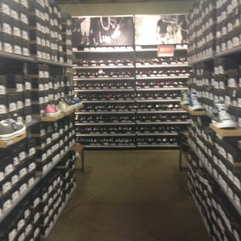 Converse - Shoe Stores Near Me - Allen, Texas