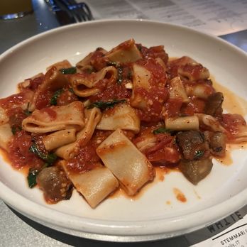 Sixty Vines - New American Near Me - Nashville, Tennessee