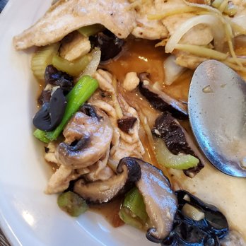 Moo Dang - Ginger and Mushrooms. Damn good dish. - Thai Near Me - Reno, Nevada