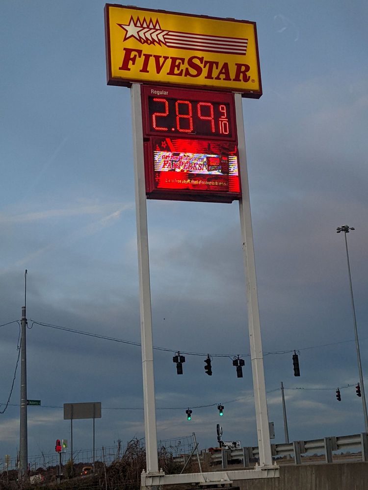 FIVE STAR Updated September 2024 60 Stratmoor Dr, Elizabethtown