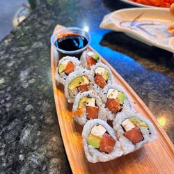 Miso Teriyaki House - Philadelphia Roll