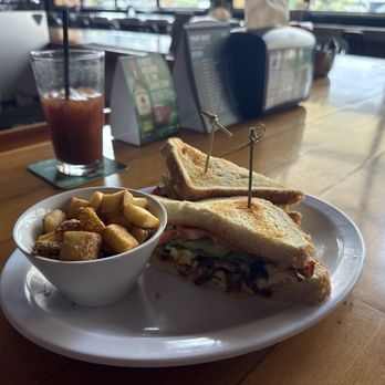 Village Pub - Sammy - Sports Bars Near Me - Asheville, North Carolina
