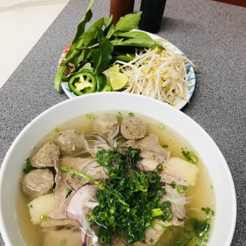 Viet Chubby Boy - Combonation Pho with no tripe - Asian Fusion Near Me - Honolulu, Hawaii Viet Chubby Boy - Combonation Pho with no tripe - Asian Fusion Near Me - Honolulu, Hawaii