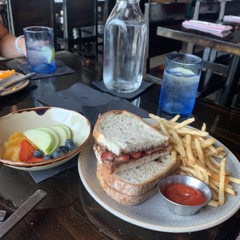 District Kitchen - Anderson Lane - Nutella strawberry sandwich kids plate - New American Near Me - Austin, Texas