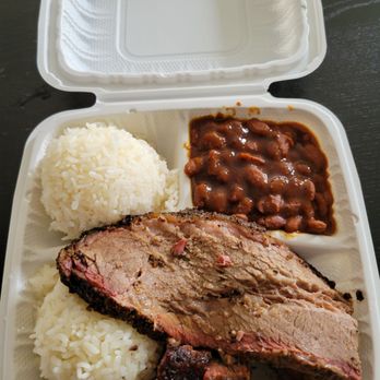 Hometown BBQ - Brisket plate with BBQ beans - Food Trucks Near Me - Ewa Beach, Hawaii Hometown BBQ - Brisket plate with BBQ beans - Food Trucks Near Me - Ewa Beach, Hawaii