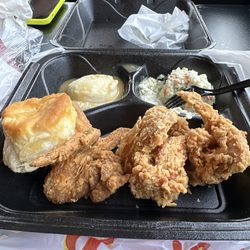 Lee's Famous Recipe Chicken - 4 piece, 2 sides, apple pie $13.76 with tax