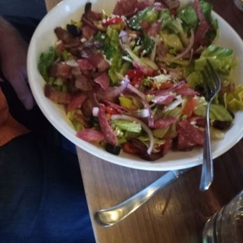 Esters Oneida Park - Chopped salad with bacon - Pizza Near Me - Denver, Colorado Esters Oneida Park - Chopped salad with bacon - Pizza Near Me - Denver, Colorado