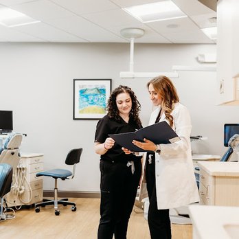 Beacon Orthodontic Associates - Orthodontists Near Me - Brookline, Massachusetts