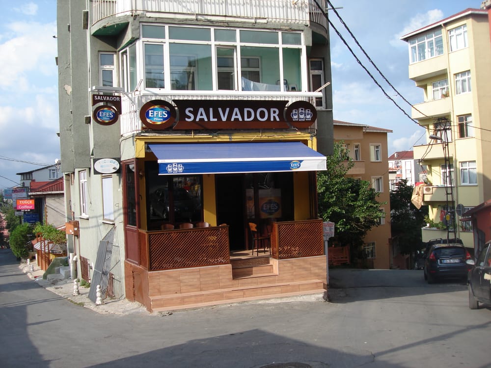 Salvador Pub