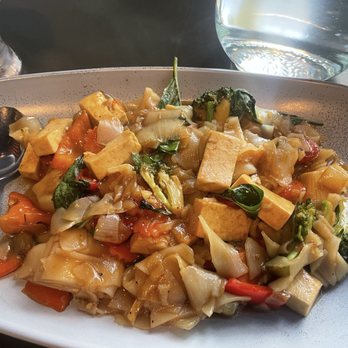Thai Time - Drunken noodles with tofu - Thai Near Me - Sacramento, California Thai Time - Drunken noodles with tofu - Thai Near Me - Sacramento, California