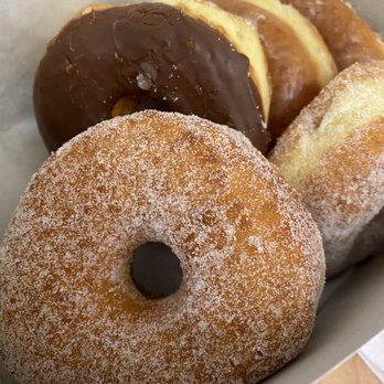 Daybreak Donuts & Ice Cream - Donuts Near Me - San Jose, California Daybreak Donuts & Ice Cream - Donuts Near Me - San Jose, California