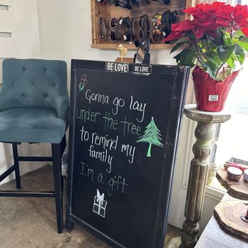 Laguna Exchange - Used, Vintage & Consignment Near Me - Laguna Beach, California