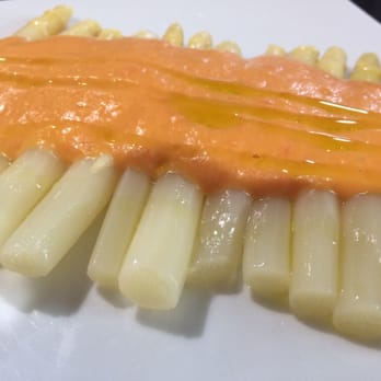 Las Rehoyas - Yema de espárragos! - Tapas Bars Near Me - Seville, SE