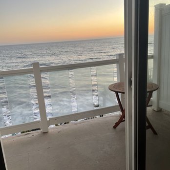 Capri Laguna - Ocean front room - Hotels Near Me - Laguna Beach, California Capri Laguna - Ocean front room - Hotels Near Me - Laguna Beach, California