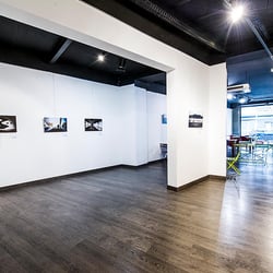 Eyes Café - Eyes Café vous propose une exposition par mois : Photographie, peinture, dessin, sculpture...