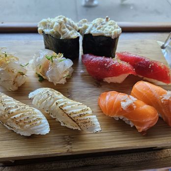 Rosella - crab, South Carolina shrimp, house-smoked steelhead trout from NY, and North Carolina Spanish mackerel and blutfin tuna - Sushi Bars Near Me - New York, New York
