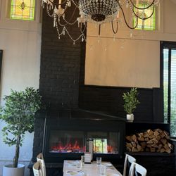 Maggie's Restaurant - Dining room
