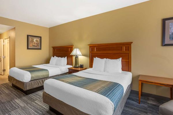 Best Western Plus University Park Inn & Suites by null