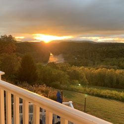 Lilly Valley Inn - Sunrise