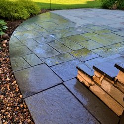 Organic Lawns by Lunseth - Patio
