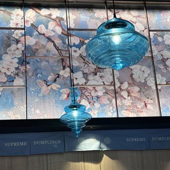 Supreme Dumplings - Blossoms painting on wall - Shanghainese Near Me - Kirkland, Washington Supreme Dumplings - Blossoms painting on wall - Shanghainese Near Me - Kirkland, Washington