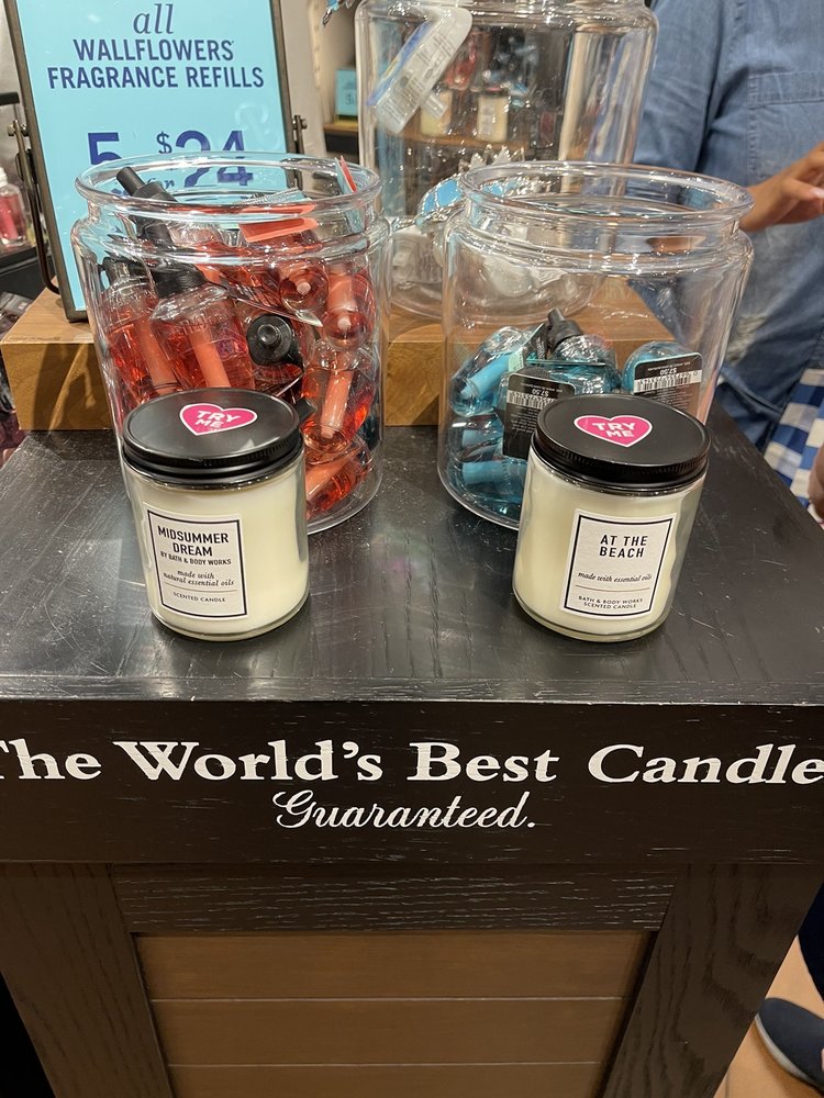 BATH & BODY WORKS Updated June 2024 Space 1040 6910 Fayetteville Rd