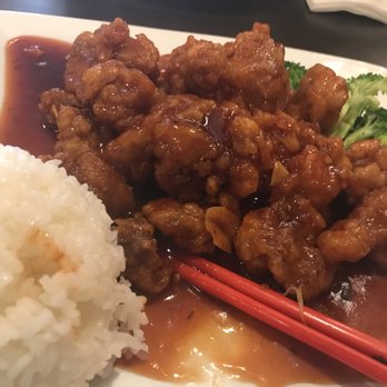 Reren Lamen & Bar - Upclose of General Tso's Bourbon Chicken - Ramen Near Me - Washington, DC, District of Columbia