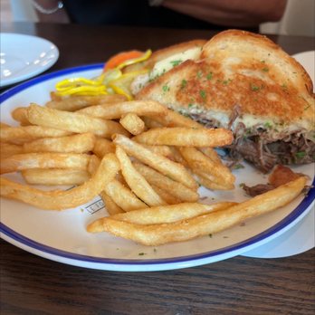Matt's Fish Camp Lewes - Short rib blt - Seafood Near Me - Lewes, Delaware Matt's Fish Camp Lewes - Short rib blt - Seafood Near Me - Lewes, Delaware