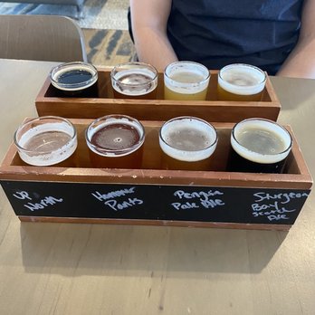 One Barrel Brewing - Beer flights - Breweries Near Me - Egg Harbor, Wisconsin