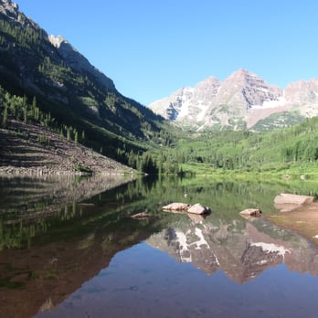 Maroon Bells Peaks - Maroon Bells - Early August morning. - Rock Climbing Near Me Maroon Bells Peaks - Maroon Bells - Early August morning. - Rock Climbing Near Me
