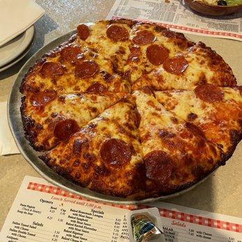 Luigi's Restaurant - Pepperoni pizza - Pizza Near Me - Akron, Ohio Luigi's Restaurant - Pepperoni pizza - Pizza Near Me - Akron, Ohio