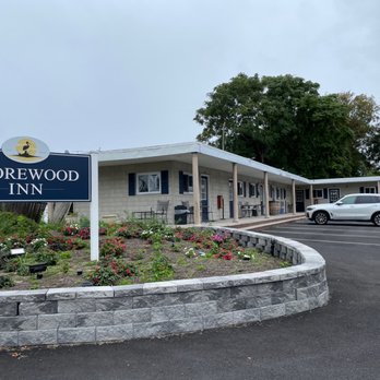 Shorewood Inn - Outside - Hotels Near Me - Laurel, New York Shorewood Inn - Outside - Hotels Near Me - Laurel, New York