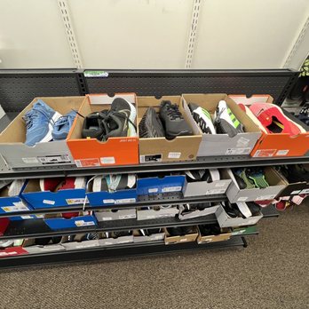 DICK'S Warehouse Sale - Sports Wear Near Me - Houston, Texas