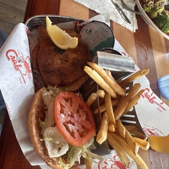The Crab Trap, Destin - Fresh Catch of the Day Sandwich - Seafood Near Me - Destin, Florida The Crab Trap, Destin - Fresh Catch of the Day Sandwich - Seafood Near Me - Destin, Florida