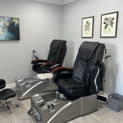 Anna's Hair Studio - Pedicure Massage Chairs