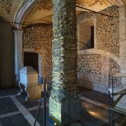 Capela do Ossos - Chapel of Bones