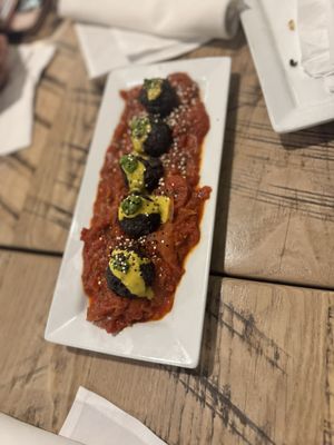 Olive & Finch by null