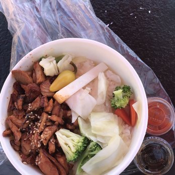 Yuna's Bob - Spicy chicken bowl with hot & teriyaki sauce ($8) - Food Trucks Near Me